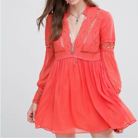Free People In Dreamland Dress Coral Long
Sleeve Mini Cut Out Vneck Sz 4 - Picture 1 of 15